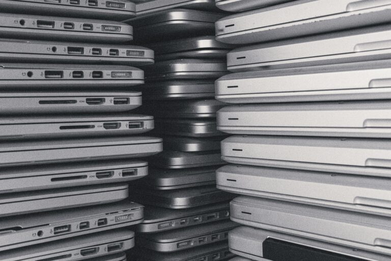 Value Hosting Comparison: HostGator vs GoDaddy – Best Pricing Options